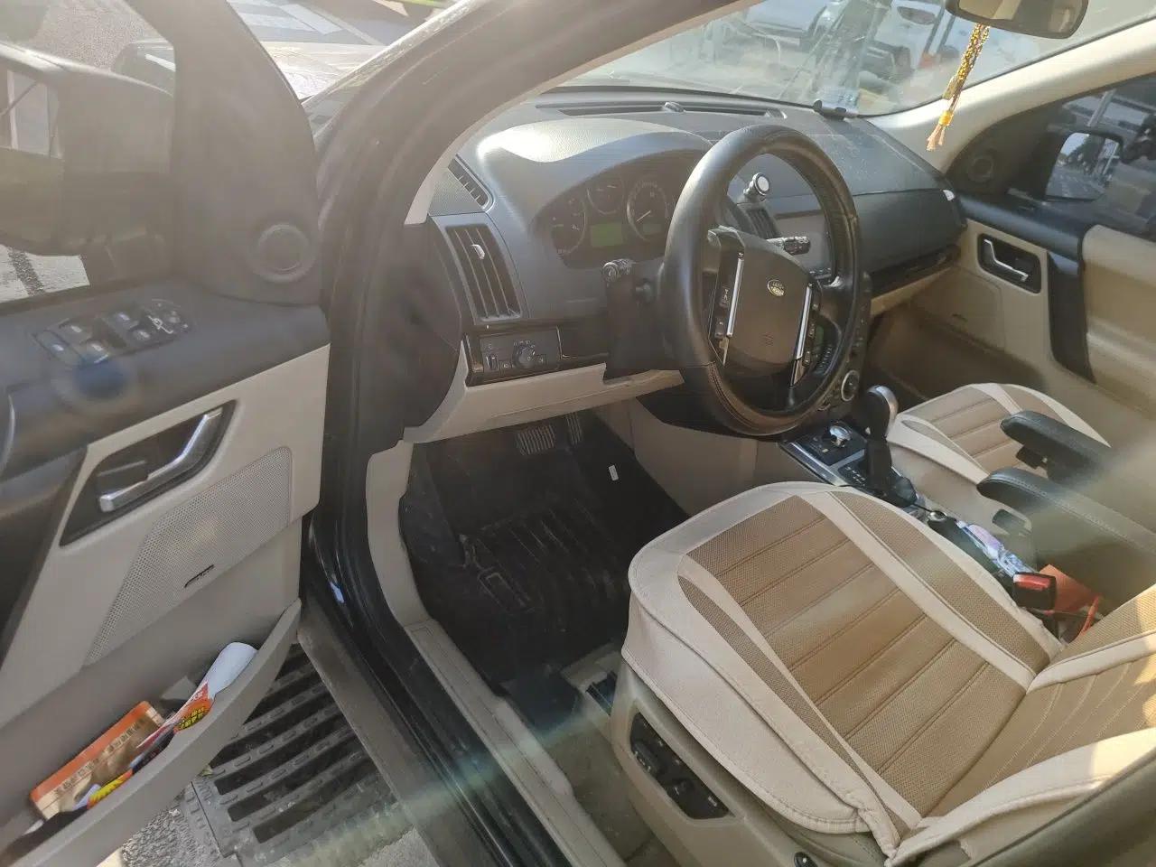 Land Rover Freelander 2 2012 2.0T Si4 HSE Gasoline Version — миниатюра 17
