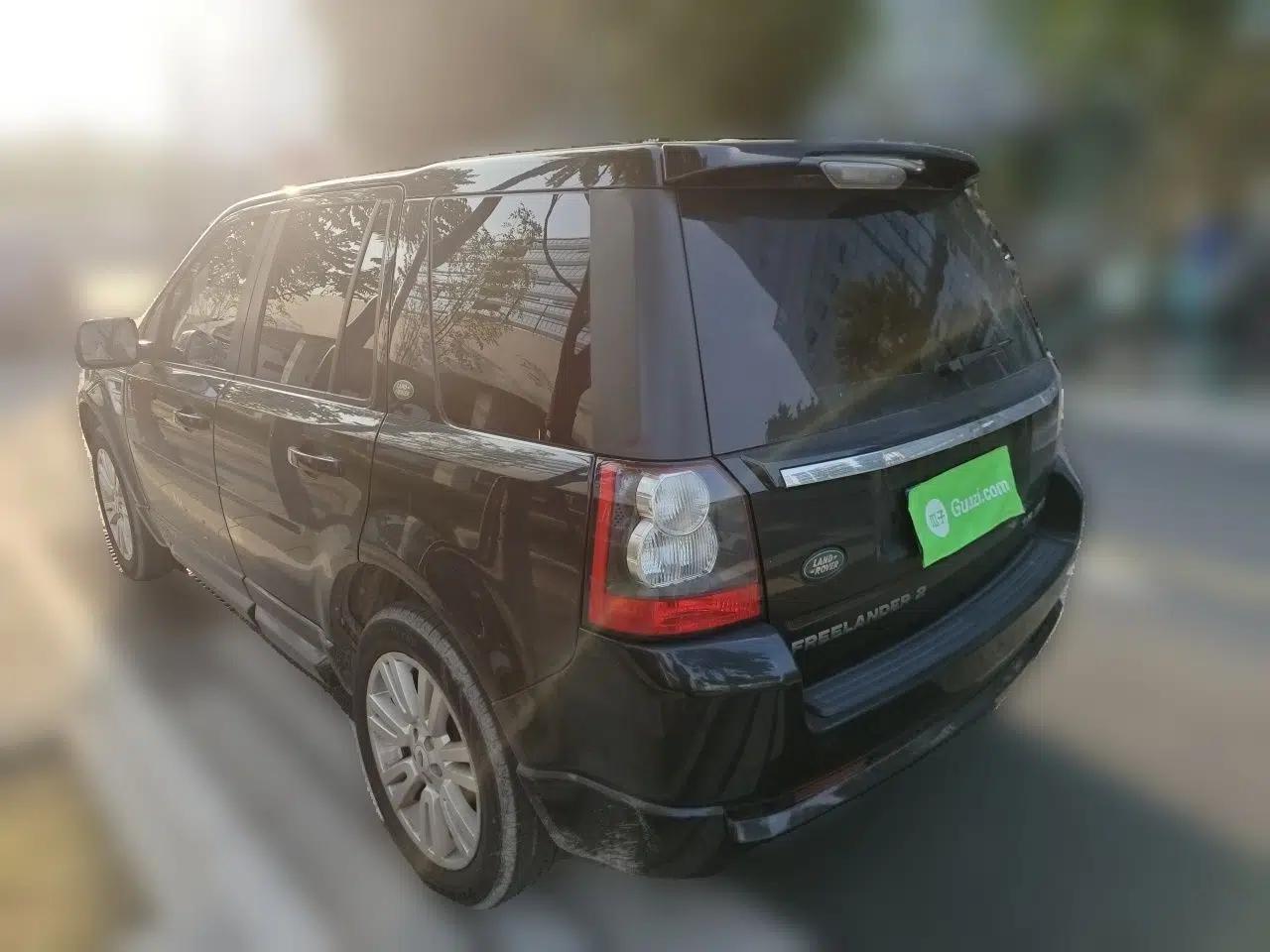 Land Rover Freelander 2 2012 2.0T Si4 HSE Gasoline Version — миниатюра 4
