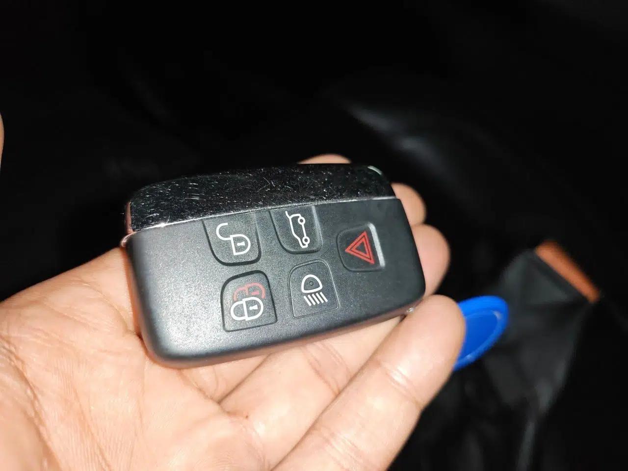 Land Rover Freelander 2 2013 2.0T Si4 HSE Gasoline Version — миниатюра 9