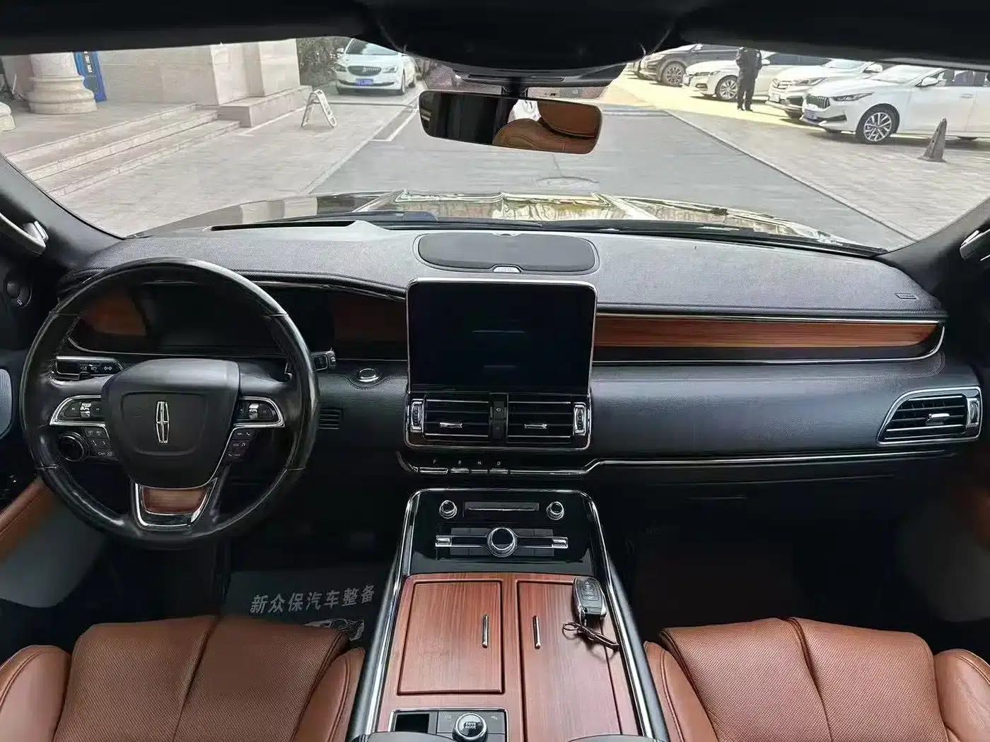 Navigator 2019 3.5T Premium Edition (China VI Emission Standard) — миниатюра 7