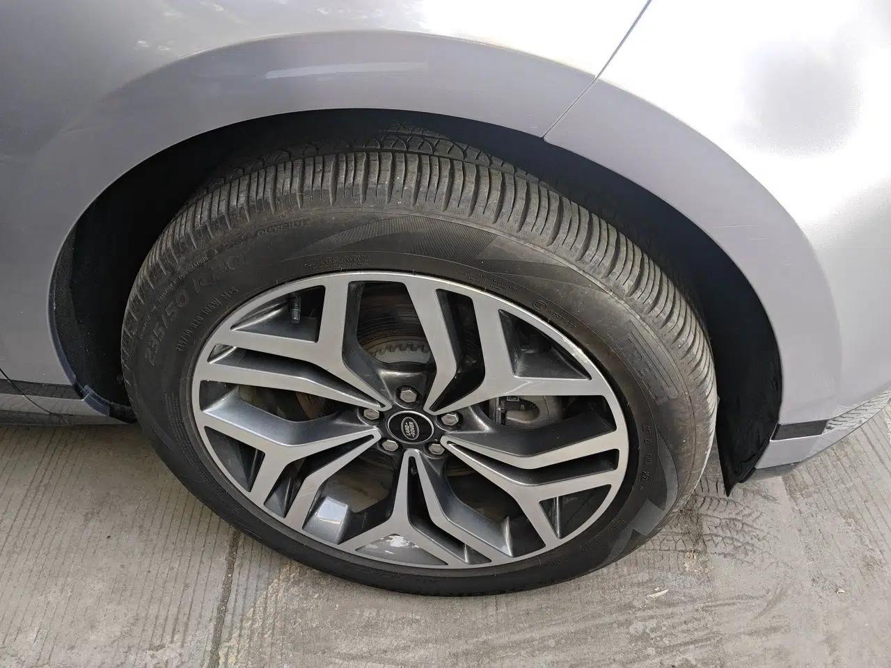 Land Rover Range Evoque New Energy 2022 Aurora L P300e Plug-in Hybrid Electric Version — миниатюра 8