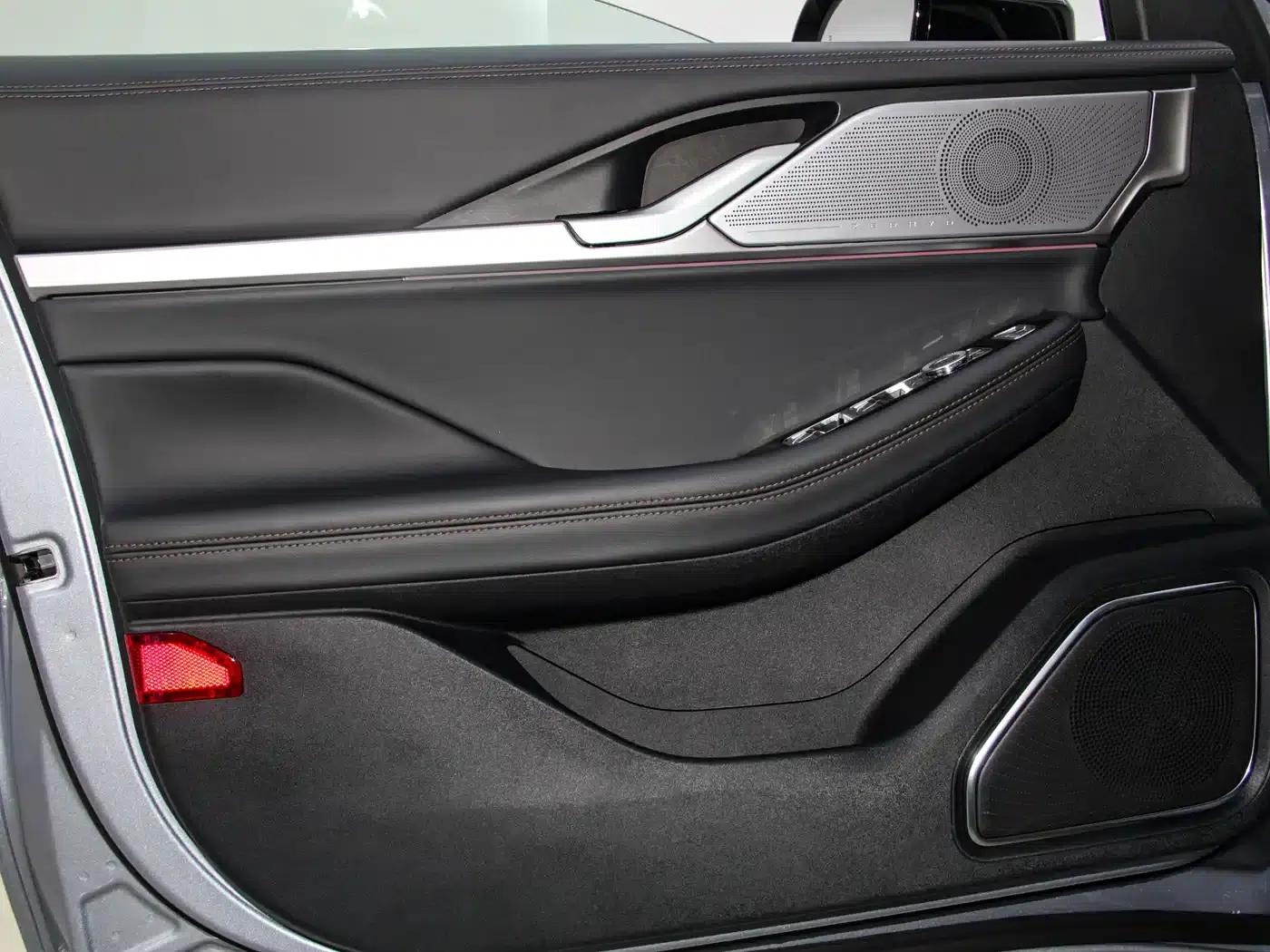 Lincoln Z 2025 2.0T Premium Edition — миниатюра 11