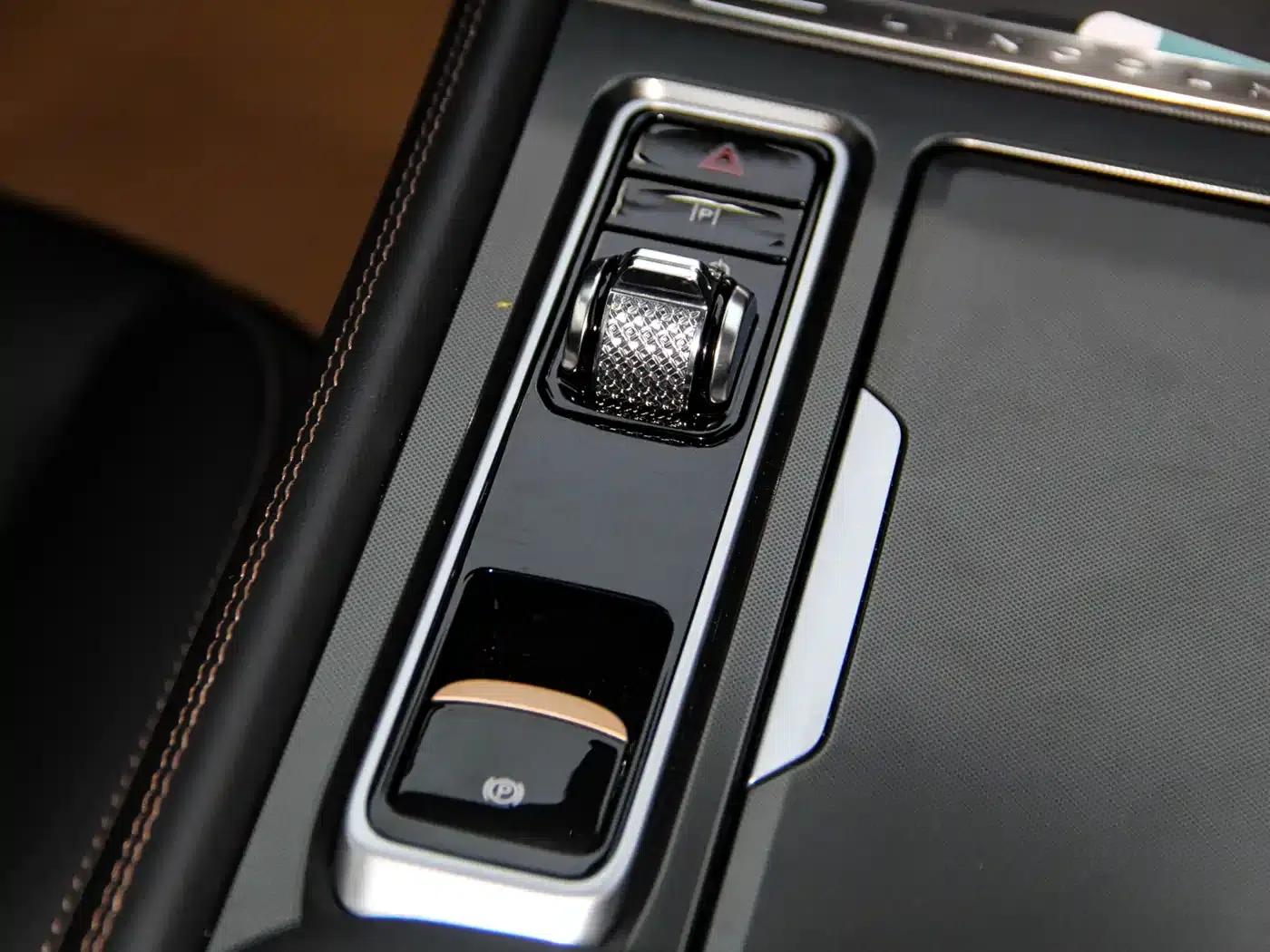 Lincoln Z 2025 2.0T Premium Edition — миниатюра 13