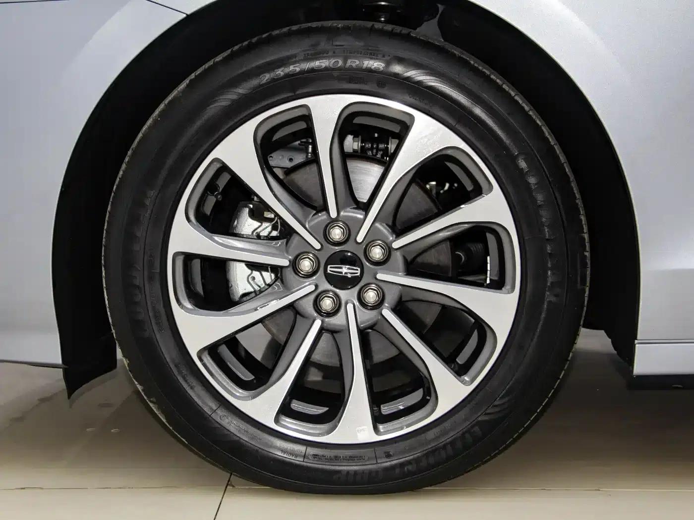 Lincoln Z 2025 2.0T Premium Edition — миниатюра 14