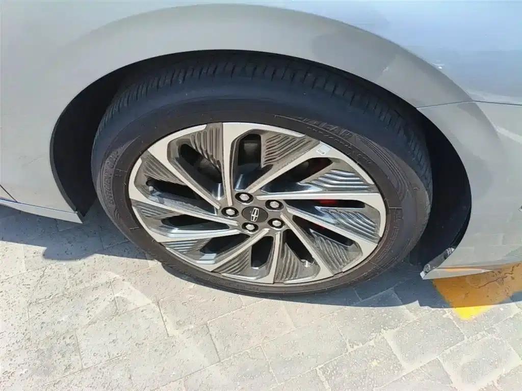 Lincoln Z 2024 2.0T Two-Wheel Drive Premium Hybrid — миниатюра 14