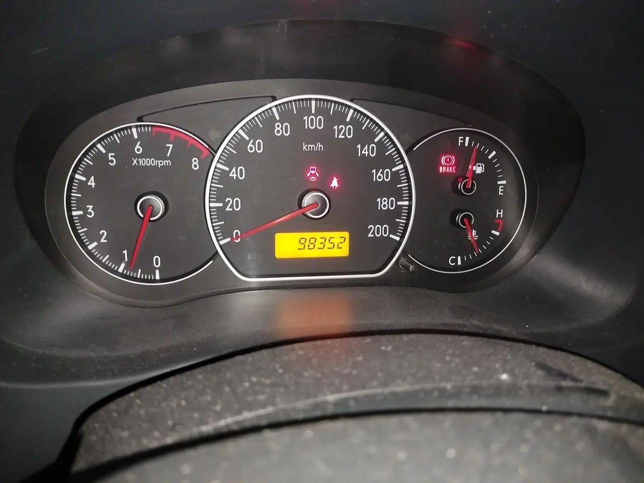 Suzuki SX4 2010 Hatchback 1.6L Manual Champion Limited Edition — миниатюра 13