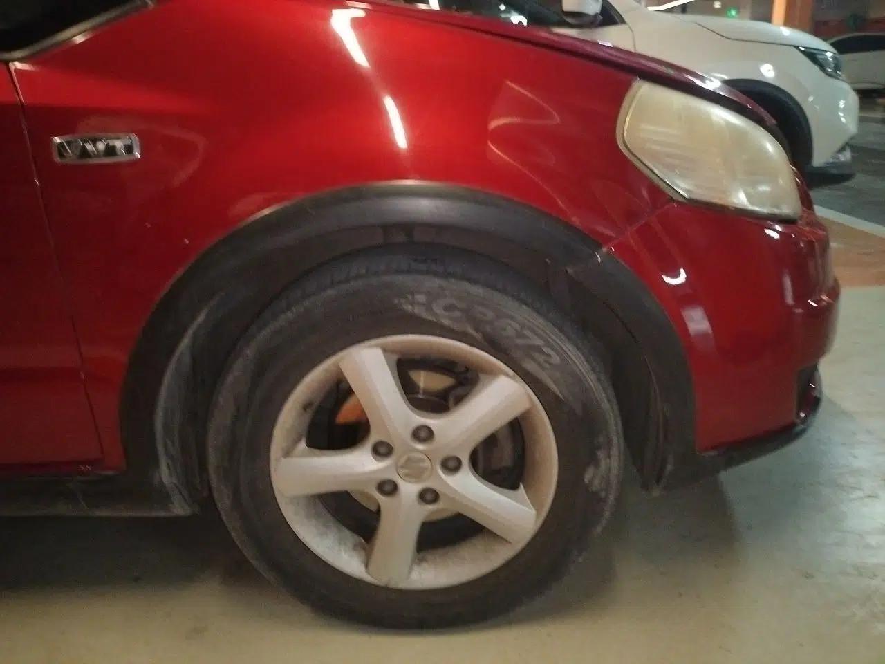 Suzuki SX4 2010 Hatchback 1.6L Manual Champion Limited Edition — миниатюра 8