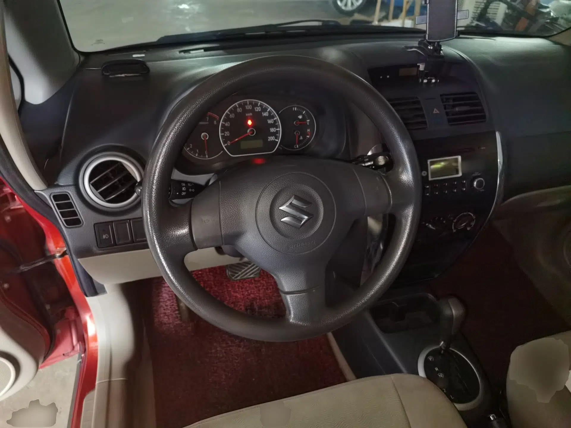 Suzuki SX4 2010 Hatchback 1.6L Automatic Champion Limited Edition — миниатюра 11