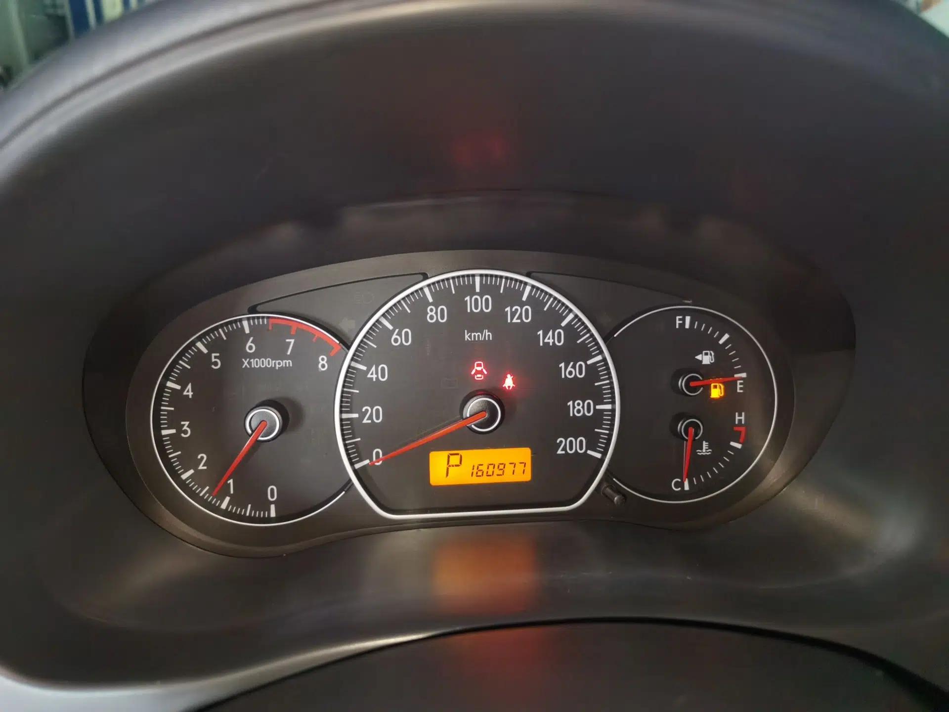 Suzuki SX4 2010 Hatchback 1.6L Automatic Champion Limited Edition — миниатюра 12