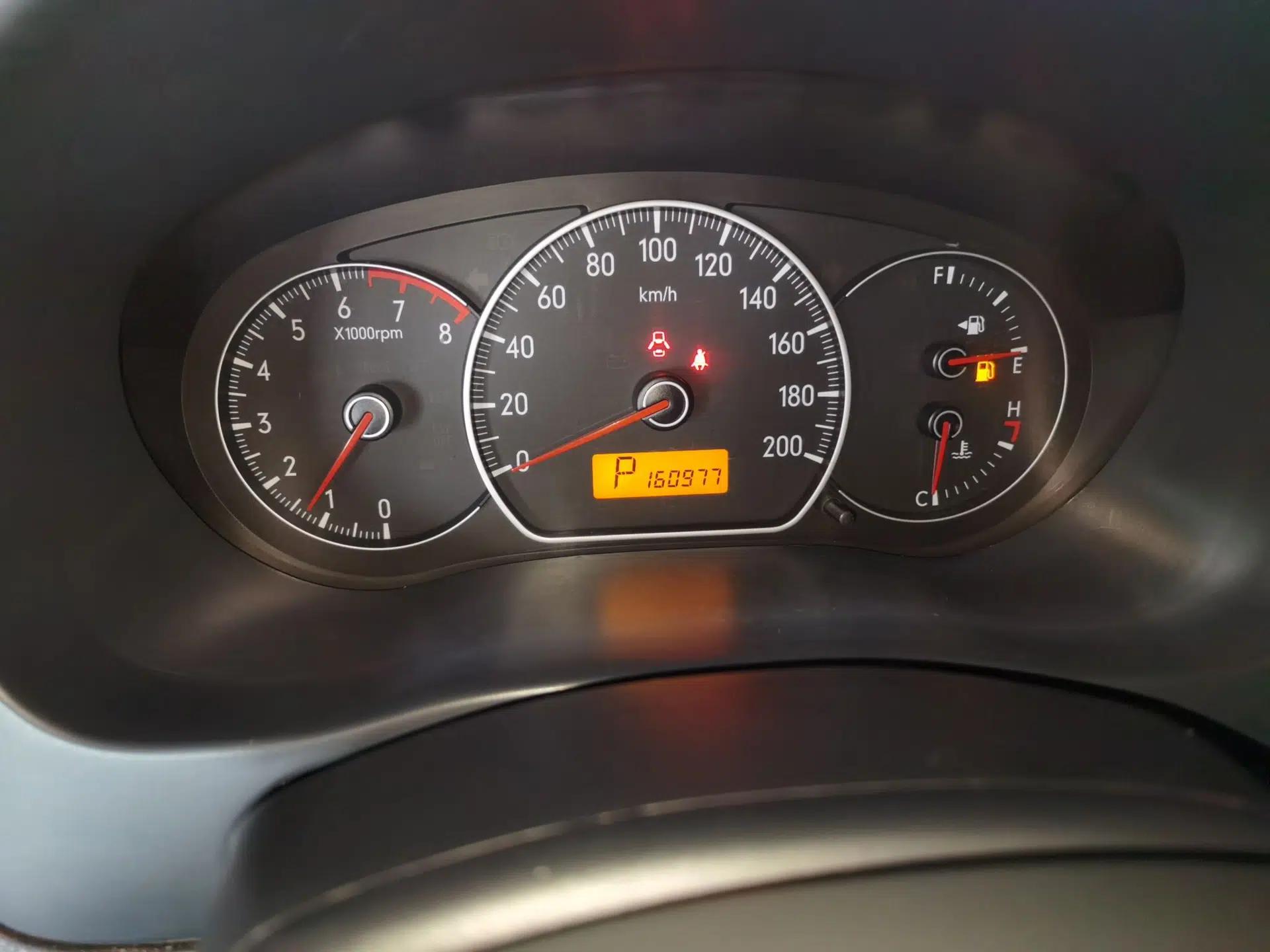 Suzuki SX4 2010 Hatchback 1.6L Automatic Champion Limited Edition — миниатюра 13