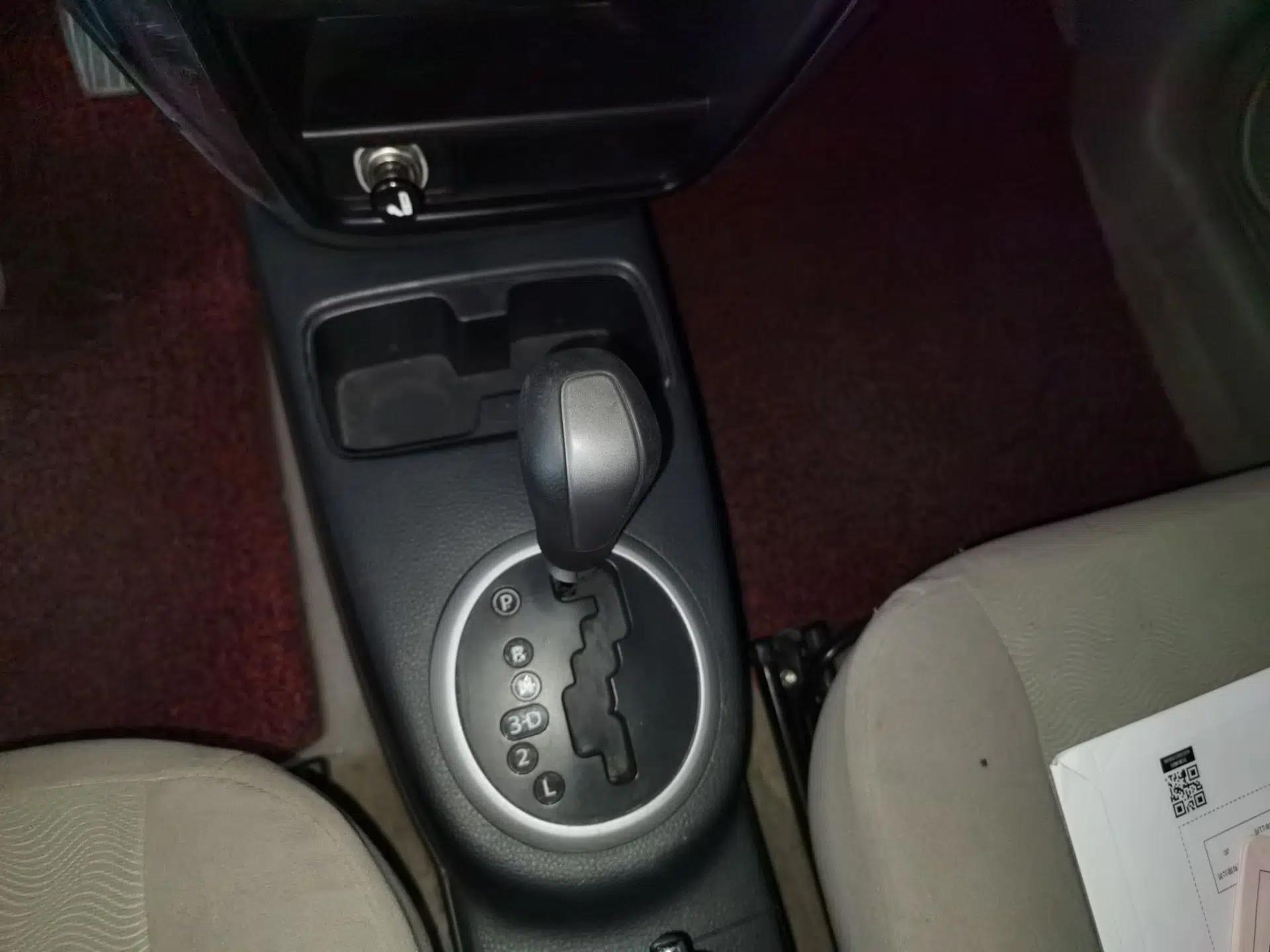 Suzuki SX4 2010 Hatchback 1.6L Automatic Champion Limited Edition — миниатюра 15