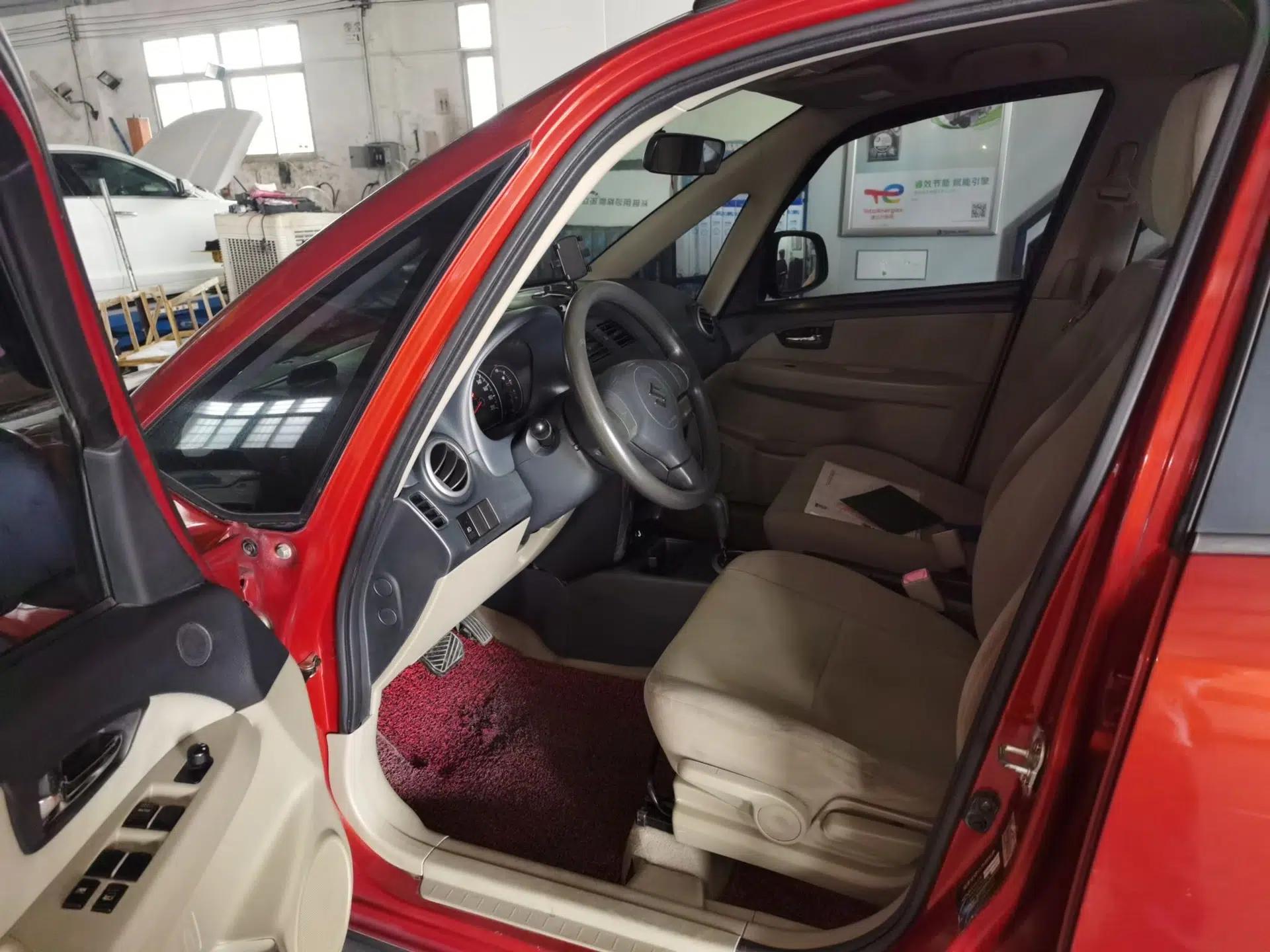 Suzuki SX4 2010 Hatchback 1.6L Automatic Champion Limited Edition — миниатюра 17