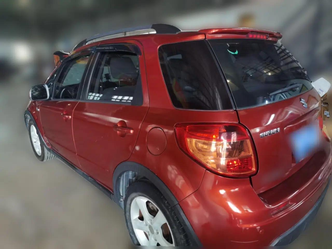 Suzuki SX4 2010 Hatchback 1.6L Automatic Champion Limited Edition — миниатюра 4