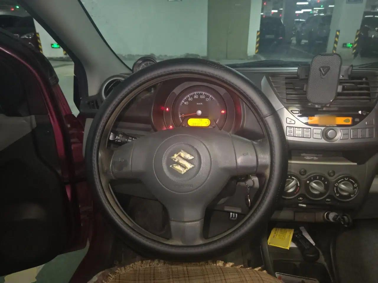 Suzuki Alto 2013 1.0L Manual Luxury Model — миниатюра 11