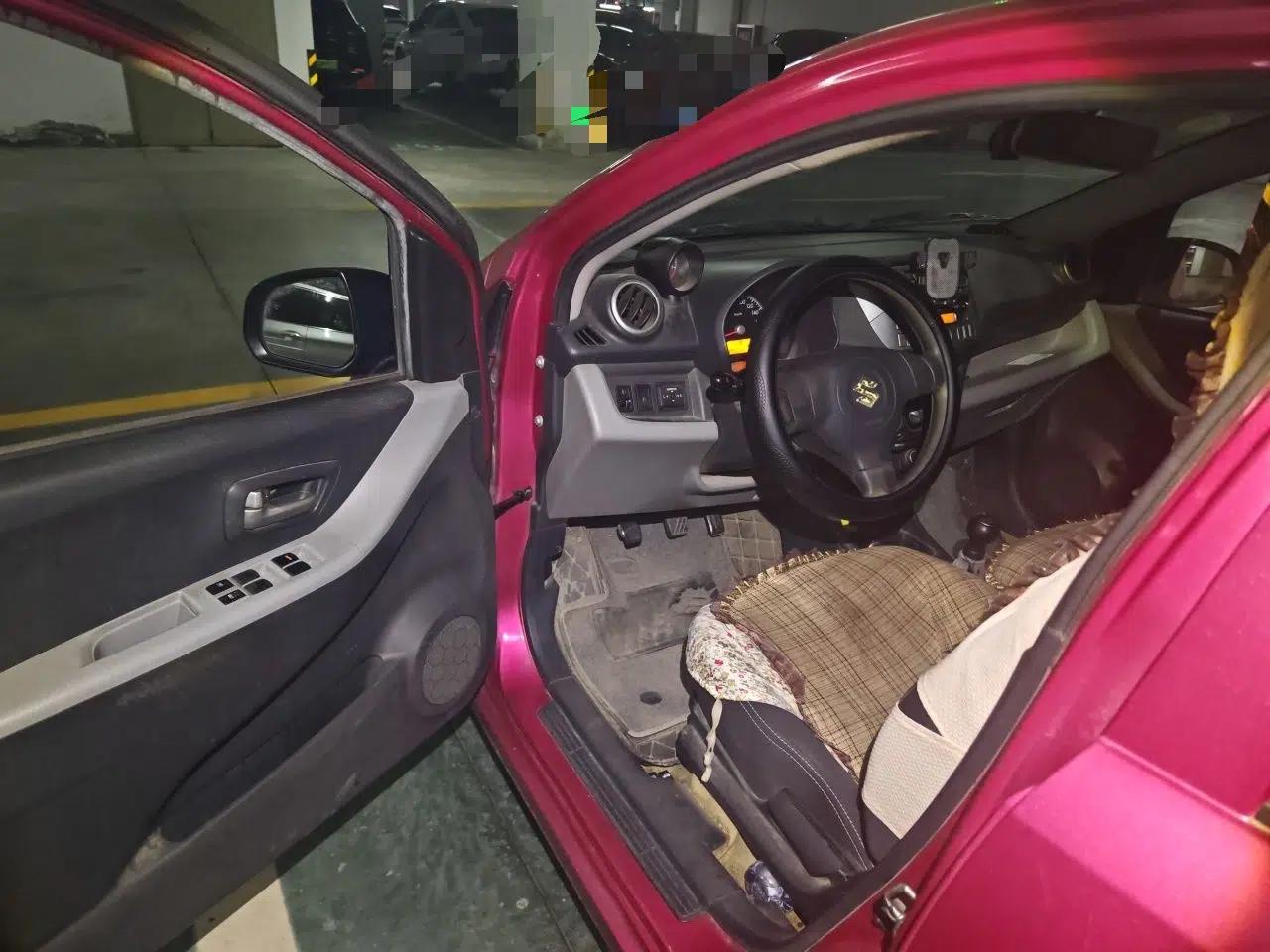 Suzuki Alto 2013 1.0L Manual Luxury Model — миниатюра 17