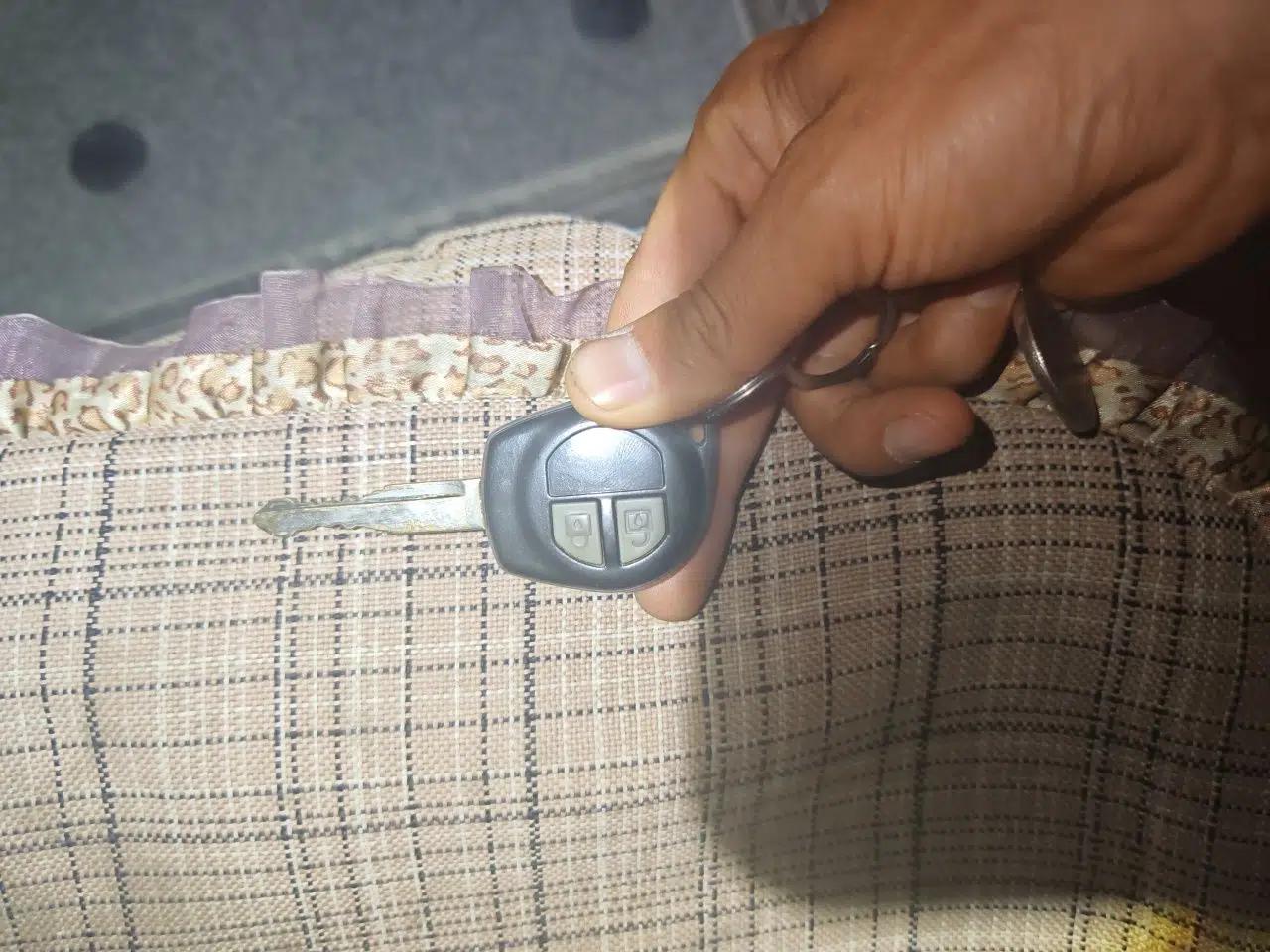 Suzuki Alto 2013 1.0L Manual Luxury Model — миниатюра 9