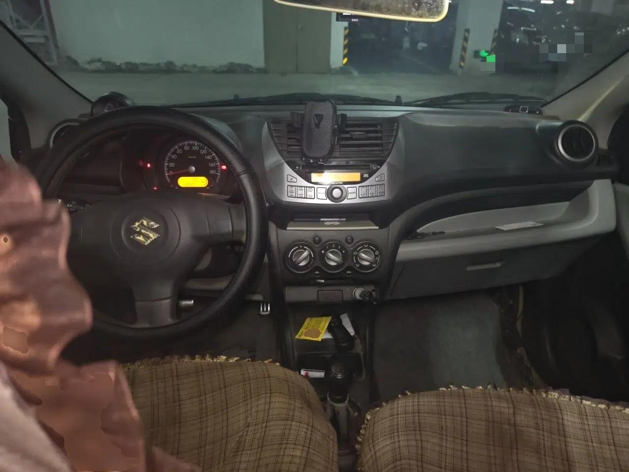 Suzuki Alto 2013 1.0L Manual Luxury Model — миниатюра 10