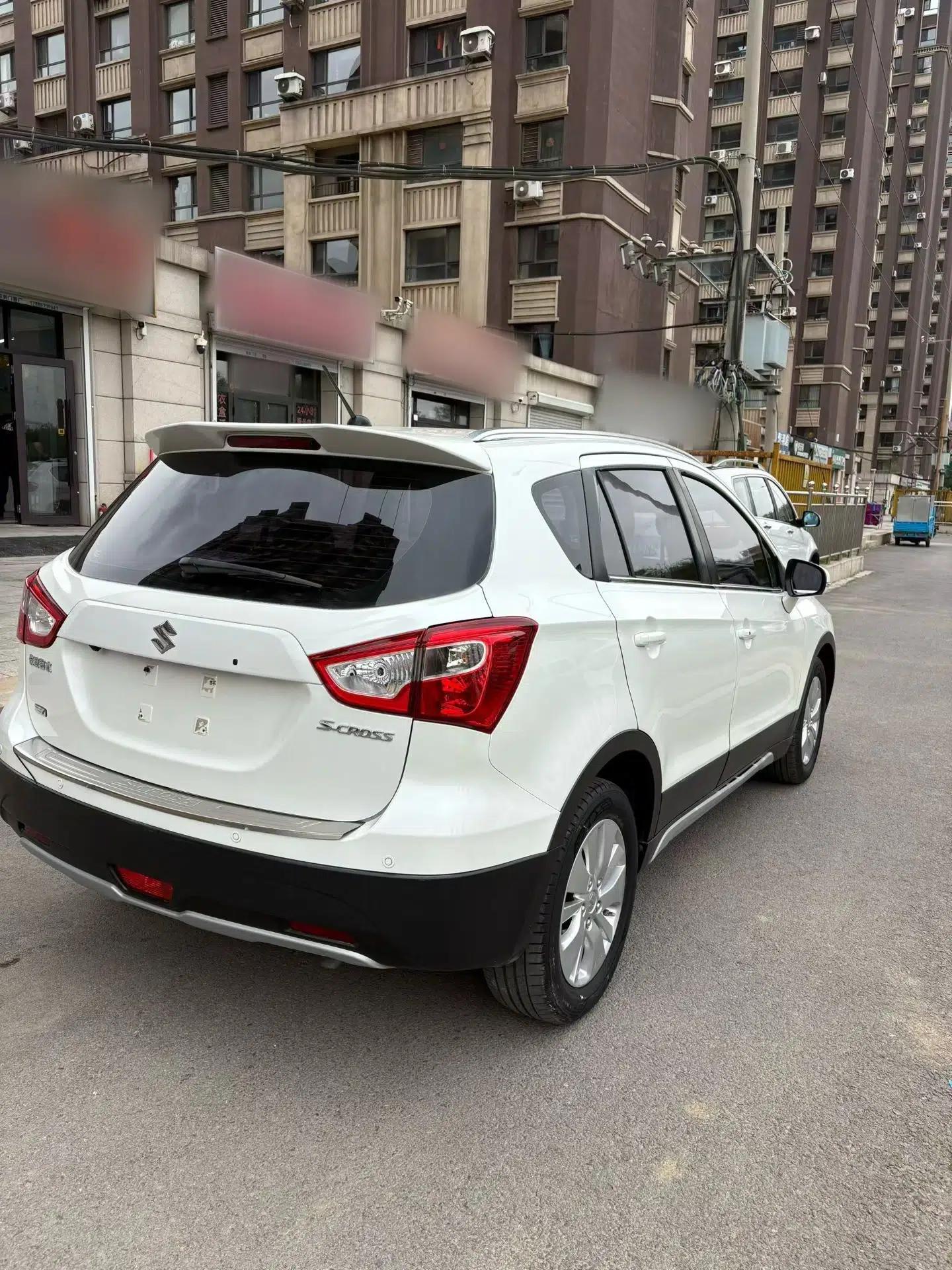 Suzuki S-Cross 2015 1.6L Manual Two-Wheel Drive Elite Model — миниатюра 6