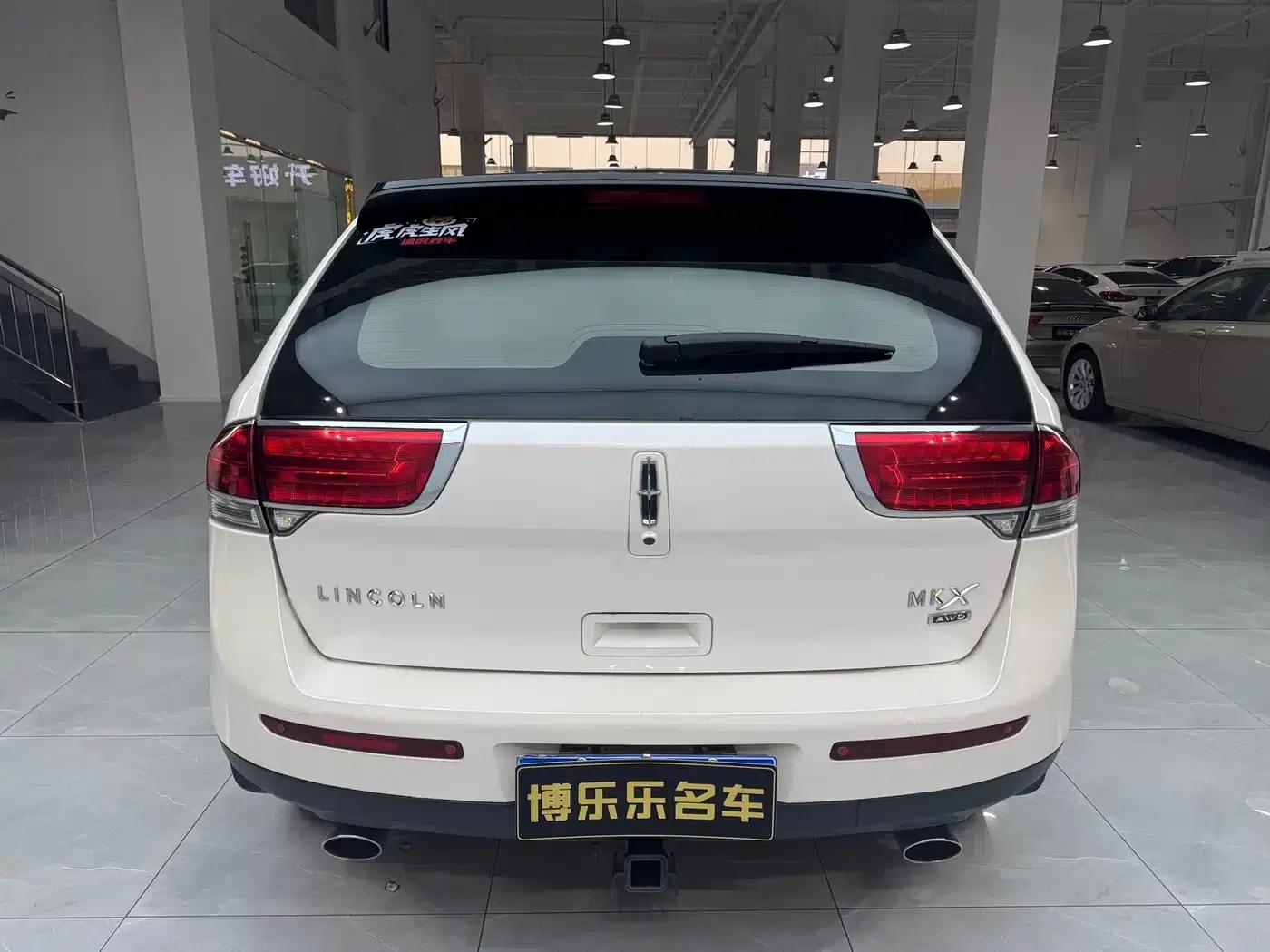 2012 Lincoln MKX 3.7L Automatic — миниатюра 12