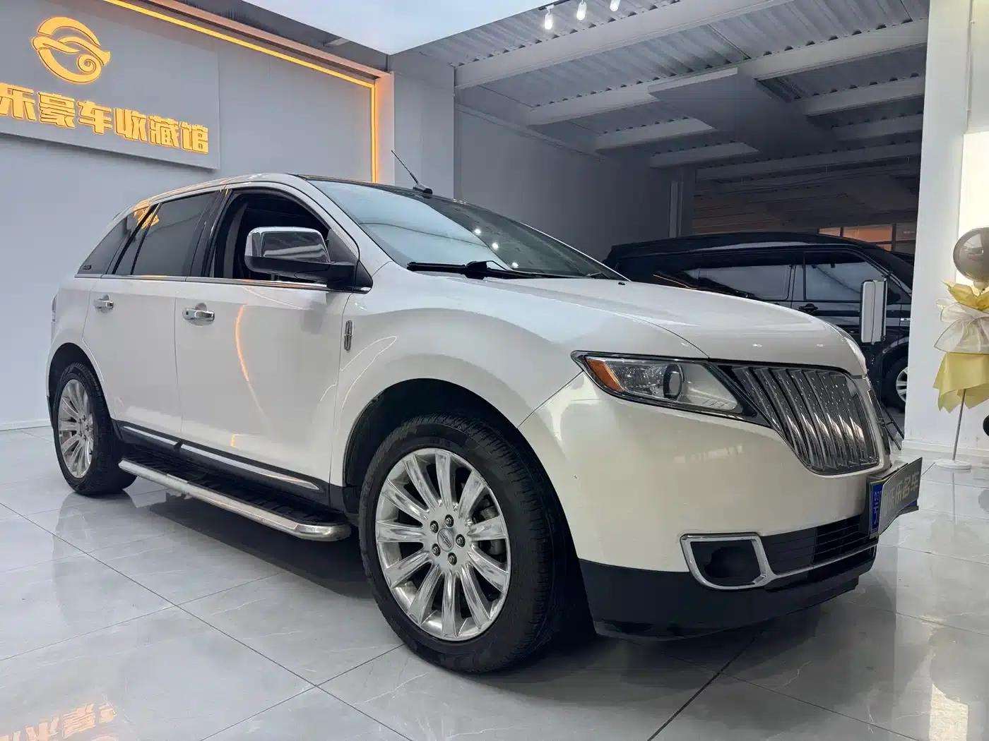 2012 Lincoln MKX 3.7L Automatic — миниатюра 3