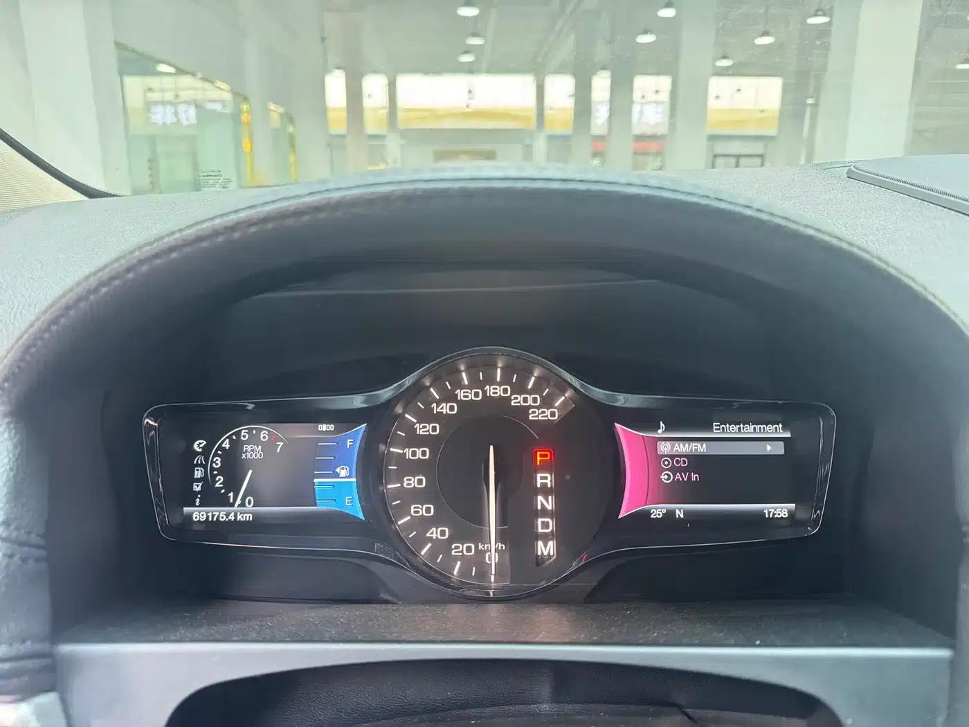 2012 Lincoln MKX 3.7L Automatic — миниатюра 9