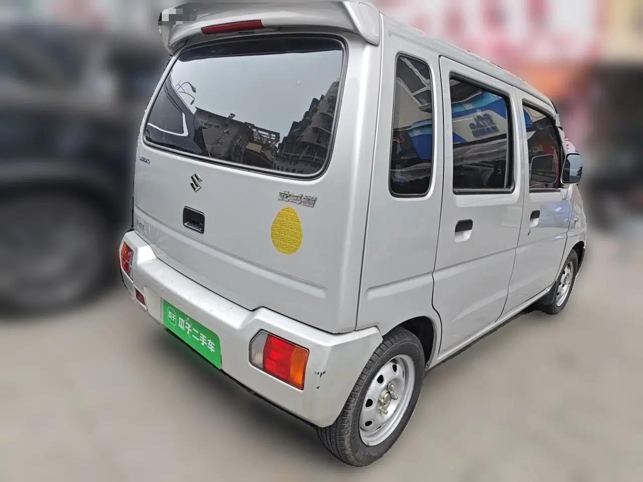 Suzuki Wagon R 2012 Entrepreneur Edition 1.0L Manual - Overdrive Type — миниатюра 6