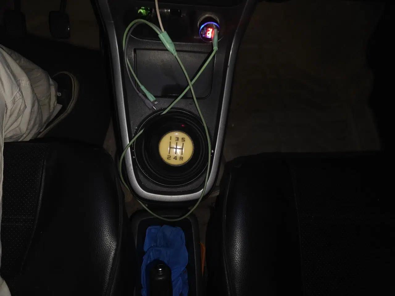 Suzuki Wagon R X5 2013 Luxury Edition 1.4L Standard Model — миниатюра 15