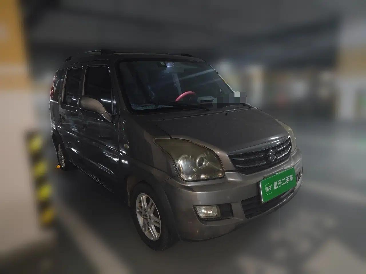 Suzuki Wagon R X5 2013 Luxury Edition 1.4L Standard Model — миниатюра 3