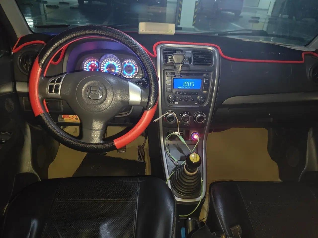 Suzuki Wagon R X5 2013 Luxury Edition 1.4L Standard Model — миниатюра 10