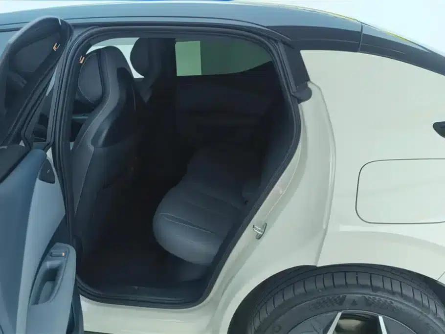 Lynk & Co Z20 2025 Model 530km RWD Pro — миниатюра 11