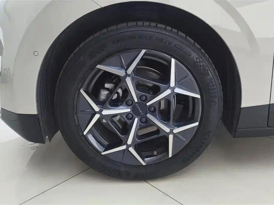 Lynk & Co Z20 2025 Model 530km RWD Pro — миниатюра 6