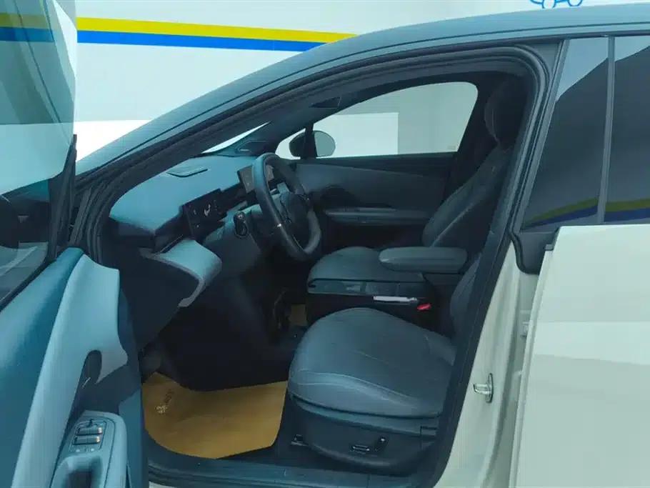 Lynk & Co Z20 2025 Model 530km RWD Pro — миниатюра 9
