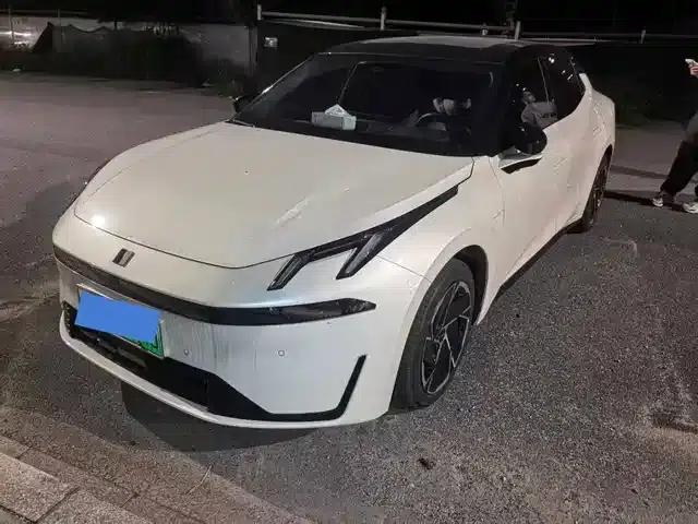 Lynk & Co 07 EM-P 2024 Model, EM-P 126km Long Range, Halo