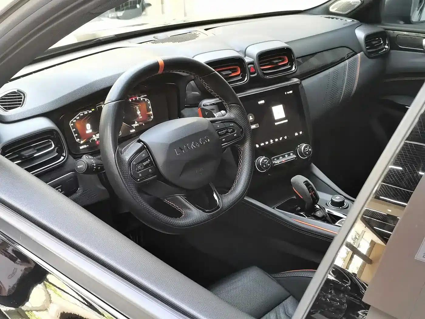 Lynk & Co 02 Hatchback 2021 2.0TD Halo — миниатюра 8