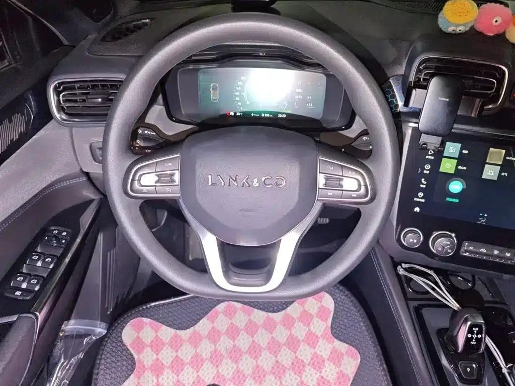 Lynk & Co 03 PHEV 2021 1.5T — миниатюра 3