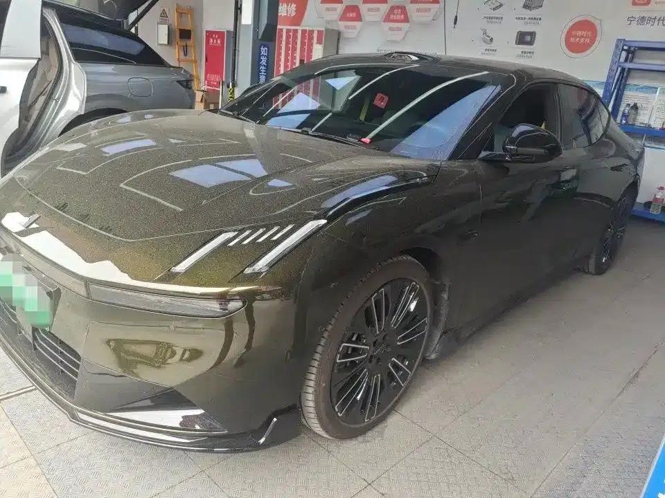 Lynk & Co 10 2025 240 AWD Ultra Sport Edition H7 — миниатюра 1