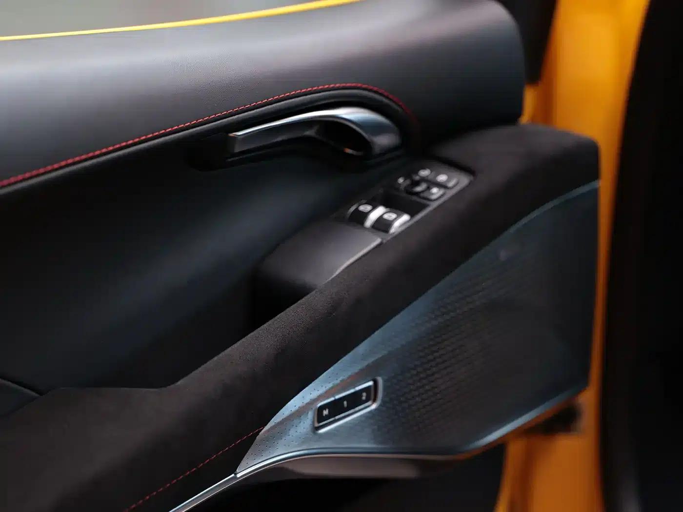 EMIRA 2021 2.0T DCT First Edition — миниатюра 3