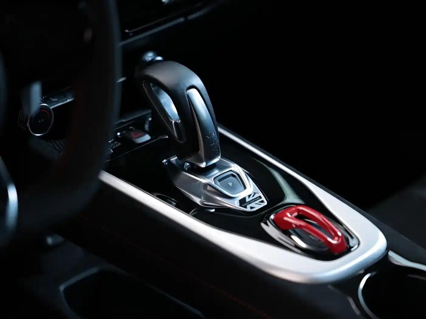 EMIRA 2021 2.0T DCT First Edition — миниатюра 9