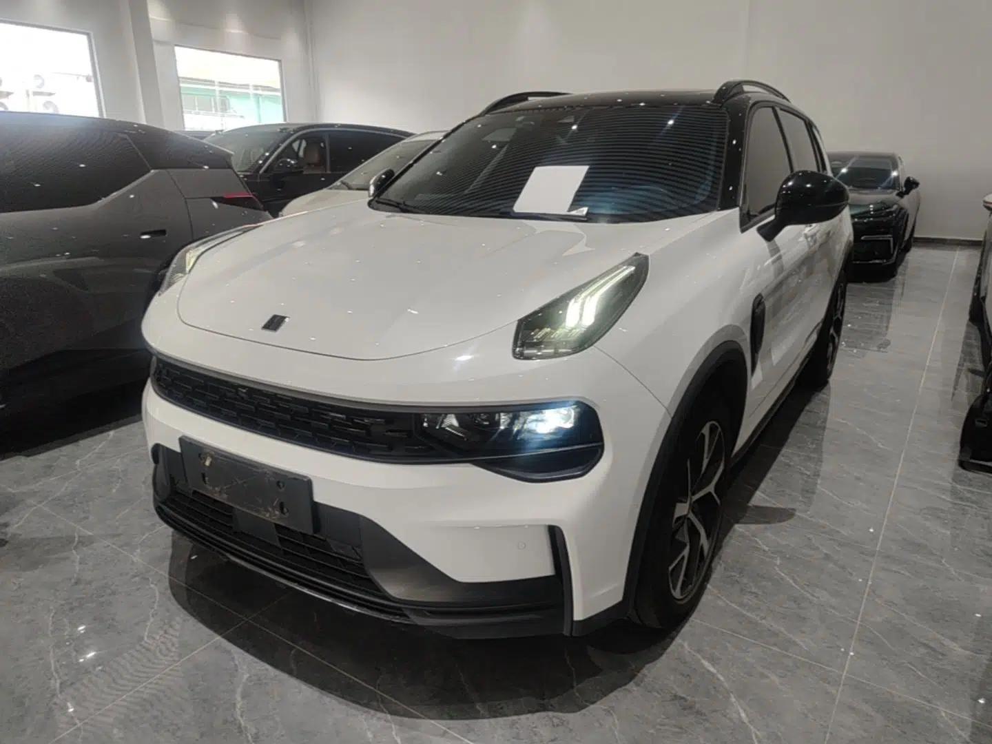 Lynk & Co 01 EM-P 2021 1.5TD PHEV Halo — миниатюра 1
