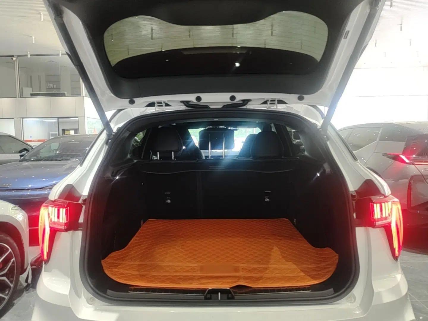 Lynk & Co 01 EM-P 2021 1.5TD PHEV Halo — миниатюра 22