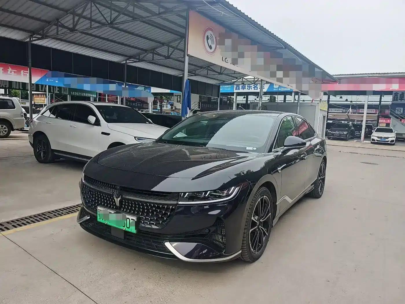 Voyah Chasing the Light 2024 PHEV AWD Long Range Flagship Edition — миниатюра 1