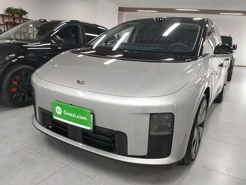 Li Auto i8 2025 Model Standard Version — миниатюра 1