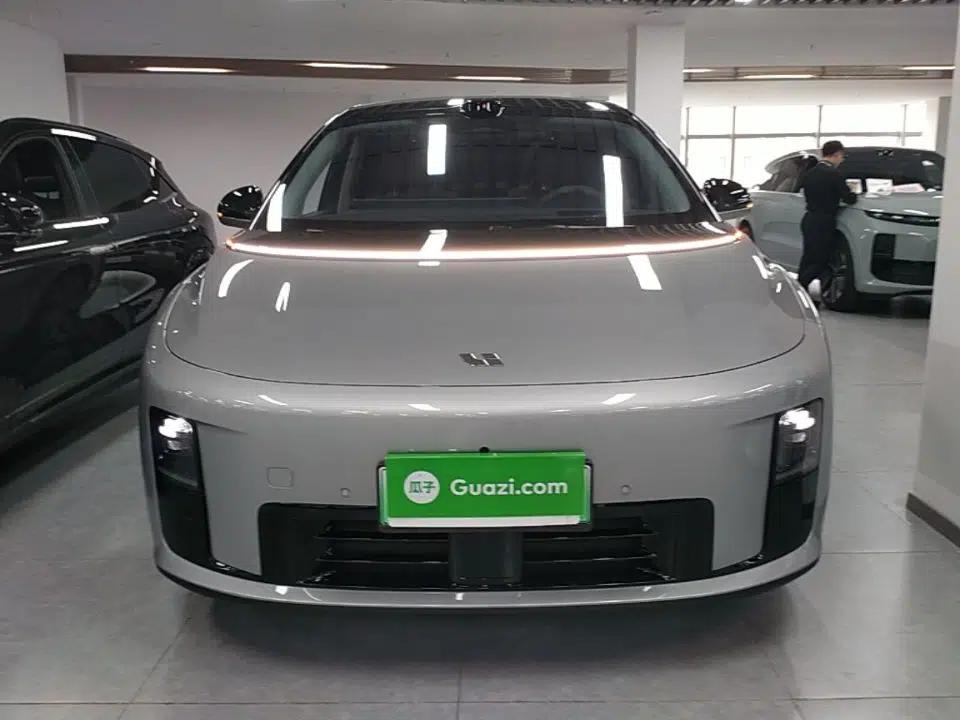 Li Auto i8 2025 Model Standard Version — миниатюра 2