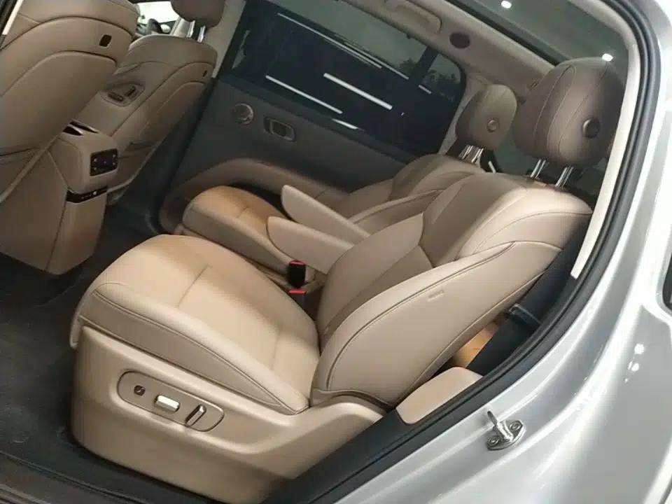 Li Auto i8 2025 Model Standard Version — миниатюра 20