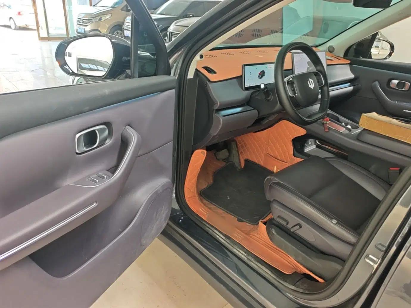 Leapmotor C16 2024 Range-Extended 200 Luxury Edition — миниатюра 18