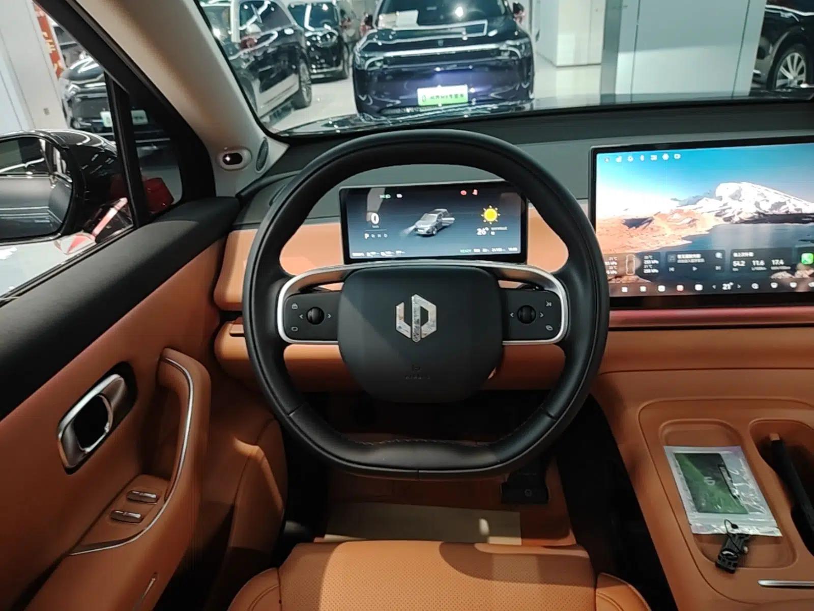 Leapmotor C16 2024 Range-Extended 200 Luxury Edition — миниатюра 14