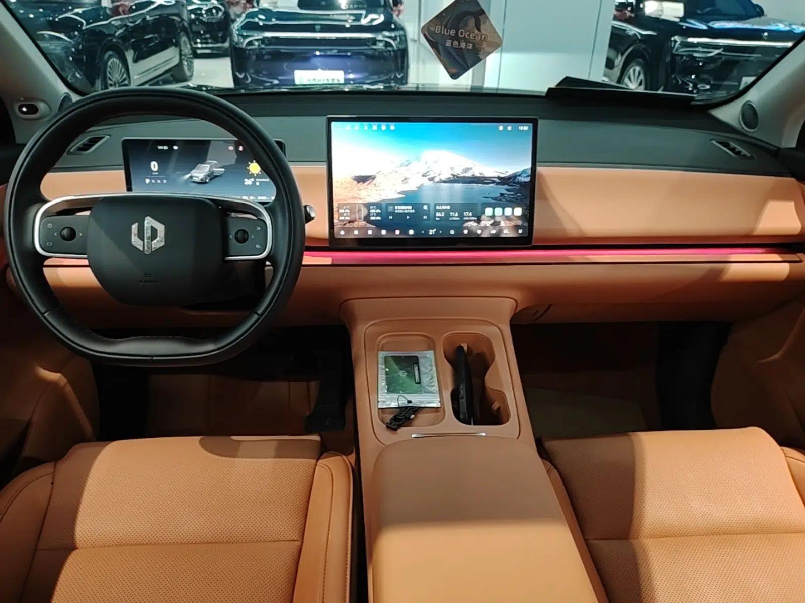 Leapmotor C16 2024 Range-Extended 200 Luxury Edition — миниатюра 16