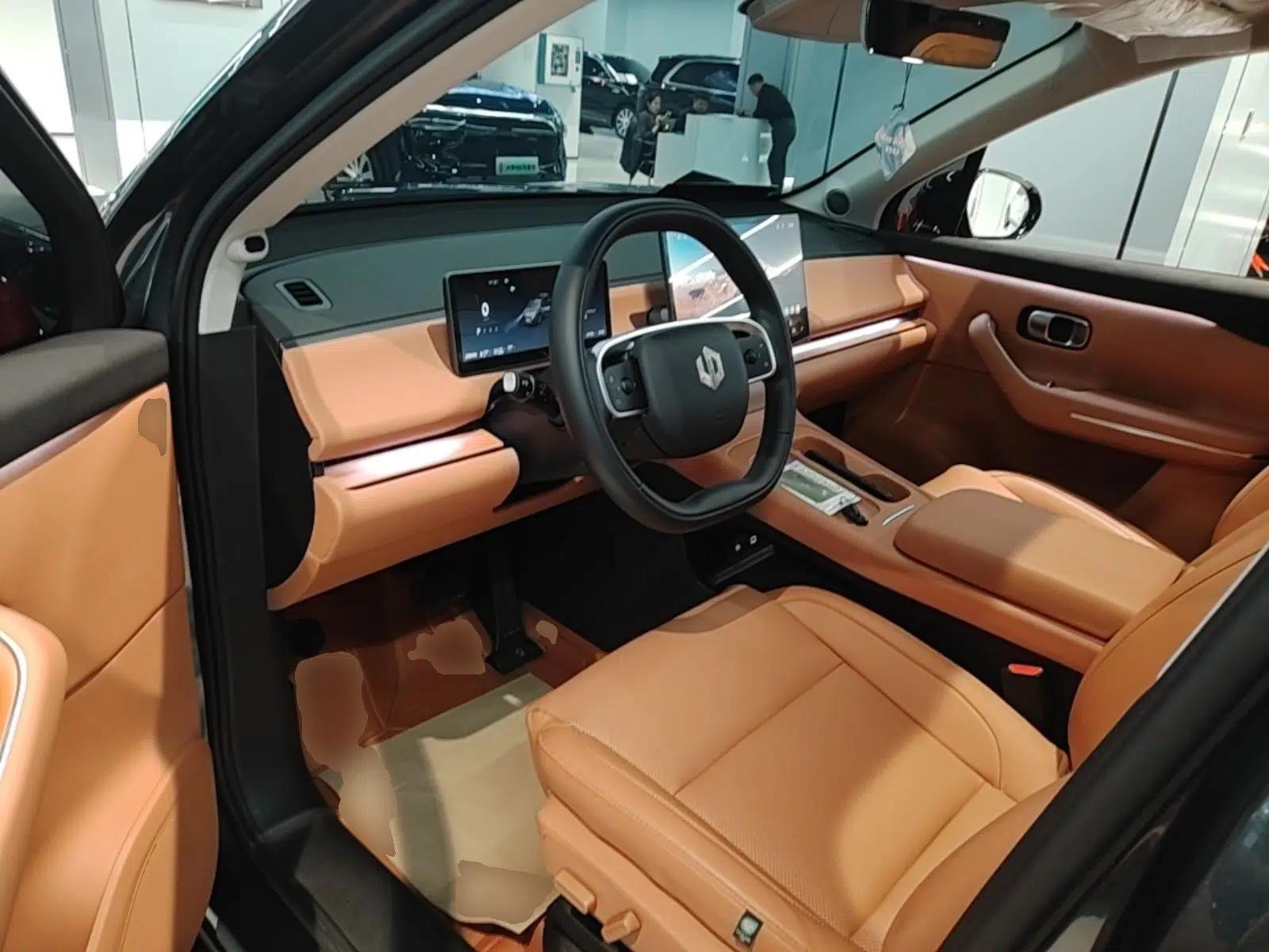 Leapmotor C16 2024 Range-Extended 200 Luxury Edition — миниатюра 18