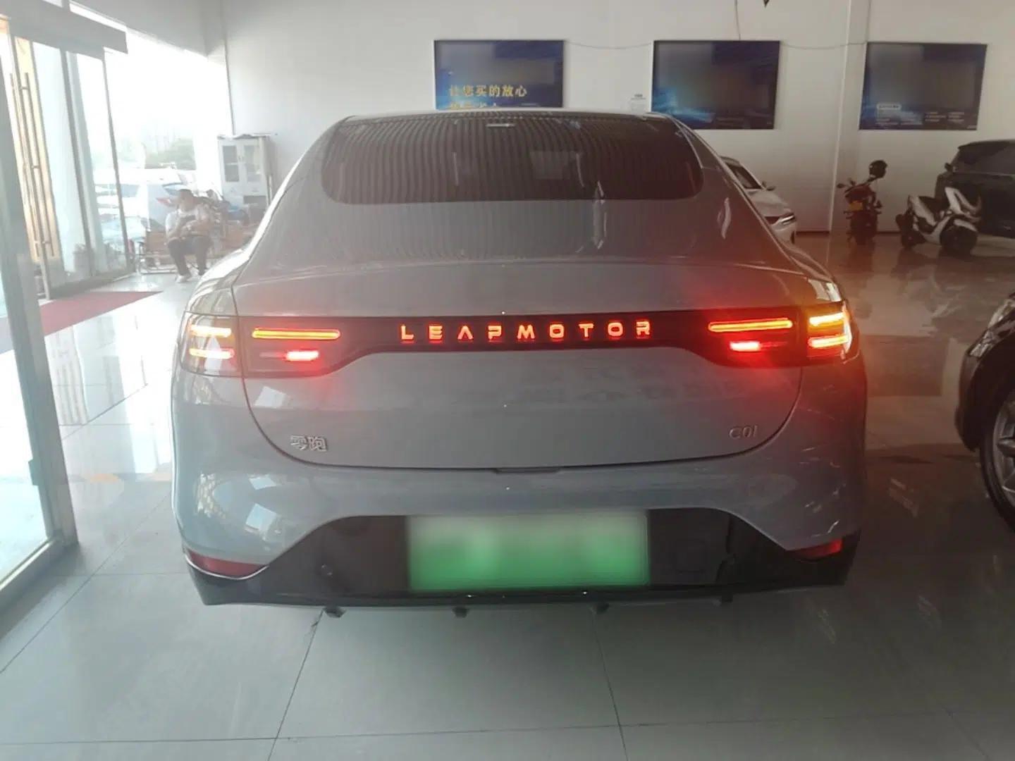 Leapmotor C01 2024 Pure Electric 525 Luxury Edition — миниатюра 3