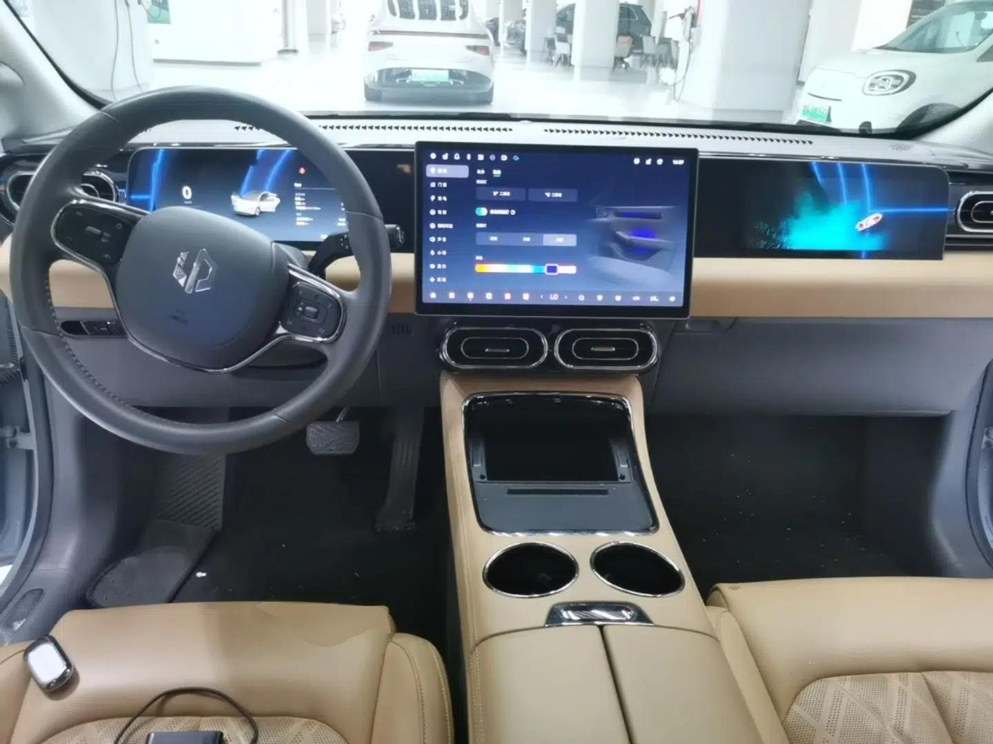 Leapmotor C01 2024 Pure Electric 525 Luxury Edition — миниатюра 13